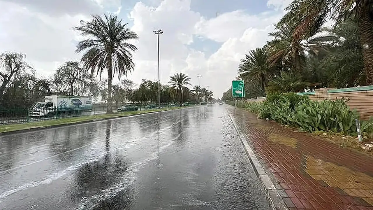 أمطار الخير تهطل على العاصمة المقدسة والجموم والأرصاد تكشف آخر التطورات
